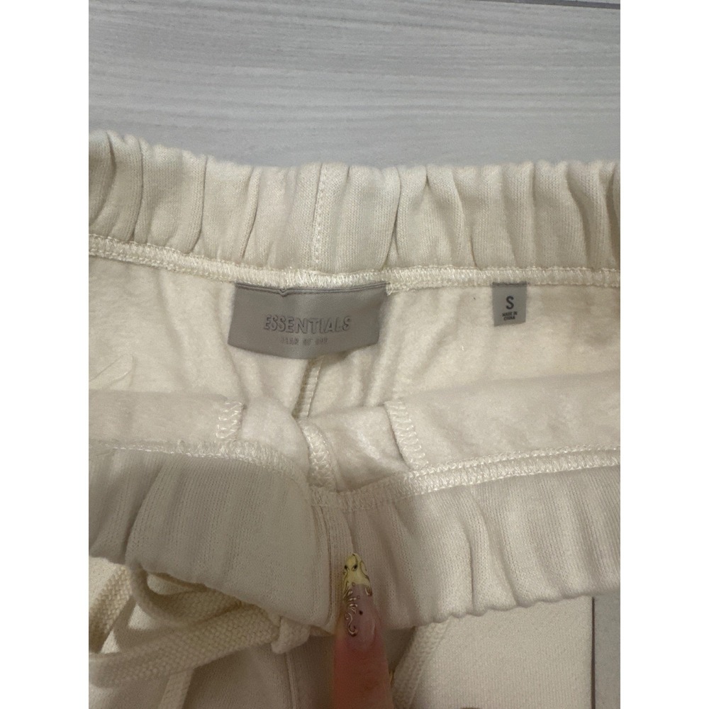 Fear of God Essentials Mens Sweatpants Cream Joggers Small NWT - Picture 3 of 7
